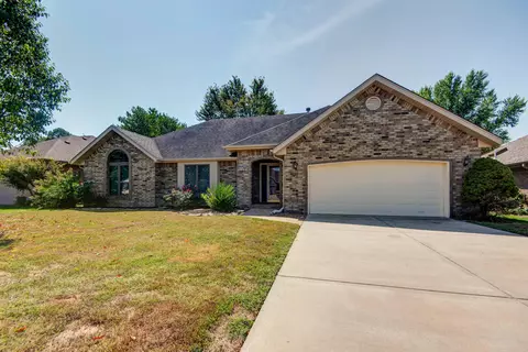 2398 W Allen Dr, Springfield, MO 65810 photo 2
