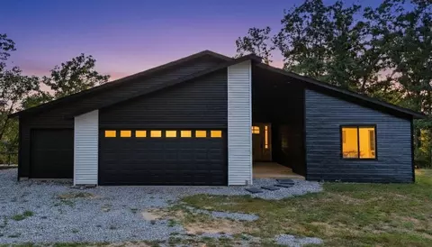 1201 County Road 555b, Tecumseh, MO 65760