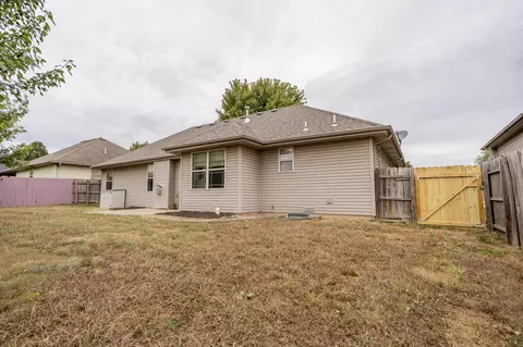 1304 W Maplewood St, Springfield, MO 65807 photo 23