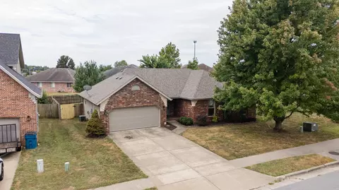 1304 W Maplewood St, Springfield, MO 65807 photo 30
