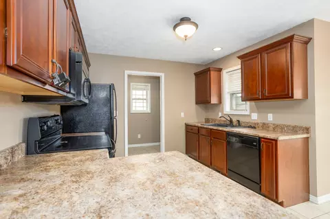 1304 W Maplewood St, Springfield, MO 65807 photo 9