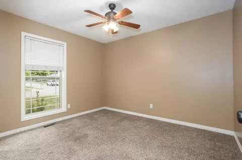 1304 W Maplewood St, Springfield, MO 65807 photo 17