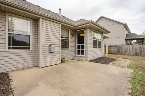 1304 W Maplewood St, Springfield, MO 65807 photo 20