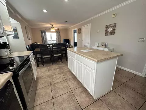 Kitchen - 38 Lantern Bay Ln #1, Branson, MO 65616 photo 1 of 3