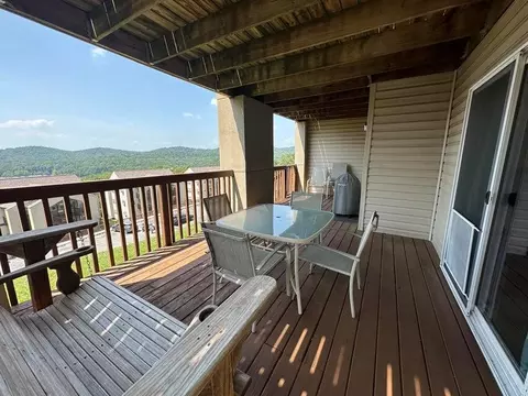 Exterior - 38 Lantern Bay Ln #1, Branson, MO 65616 photo 2 of 6