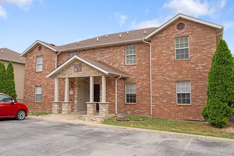 2917 Vineyards Pkwy #2, Branson, MO 65616