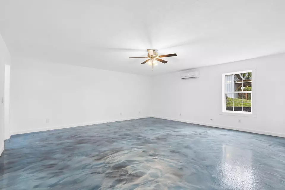 Living - 107 Lemming Rd, Sparta, MO 65753 photo 4 of 4