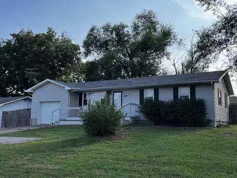 3110 Main St, Cassville, MO 65625