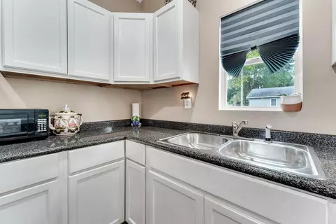 Kitchen - 1104 N Oak, Buffalo, MO 65622 photo 2 of 2