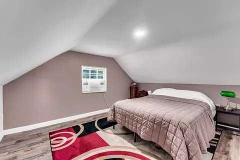 Bedroom - 1104 N Oak, Buffalo, MO 65622 photo 3 of 4