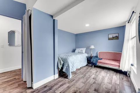 Bedroom - 1104 N Oak, Buffalo, MO 65622 photo 2 of 4