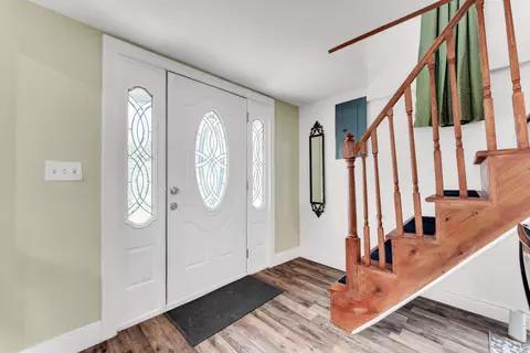 Entry Way - 1104 N Oak, Buffalo, MO 65622 photo 1 of 4