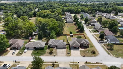 4142 W Watkins St, Springfield, MO 65802 photo 3
