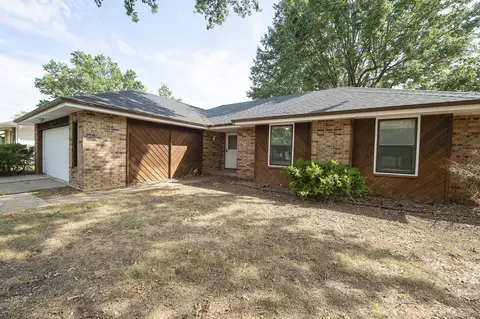 2812 W Maplewood St, Springfield, MO 65807 photo 1