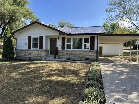 1001 E Benton Ave, Ava, MO 65608