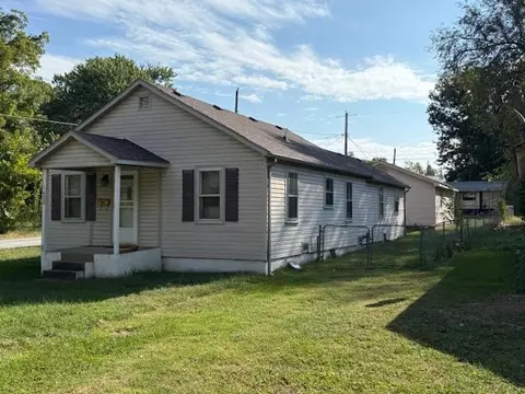 1000 S Oak Ave, Aurora, MO 65605