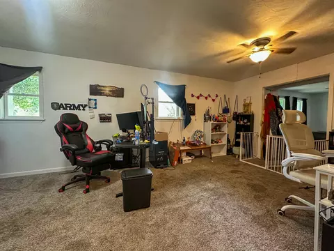 1752 N Old Orchard Ave, Springfield, MO 65803 photo 8