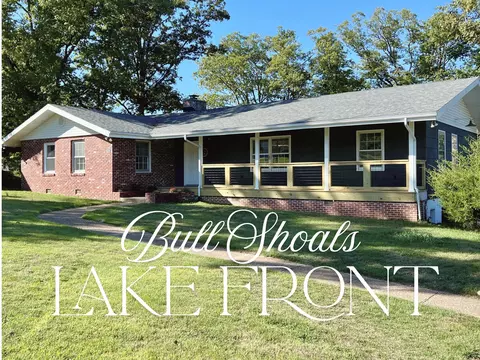 925 Wayland Dr, Forsyth, MO 65653