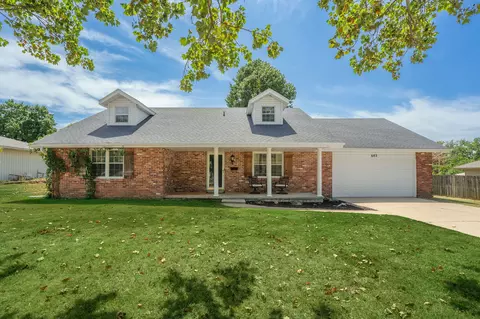 682 W Sylvania St, Springfield, MO 65807 photo 1