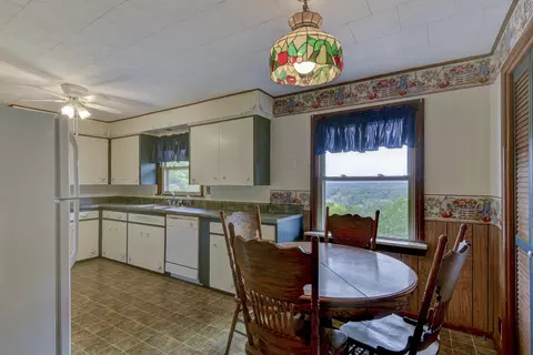 Kitchen - 14228 Us-160, Forsyth, MO 65653 photo 1 of 4