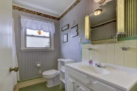 Bath - 14228 Us-160, Forsyth, MO 65653 photo 1 of 3