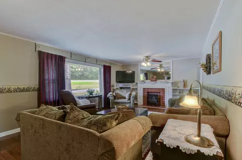 Living - 14228 Us-160, Forsyth, MO 65653 photo 2 of 4