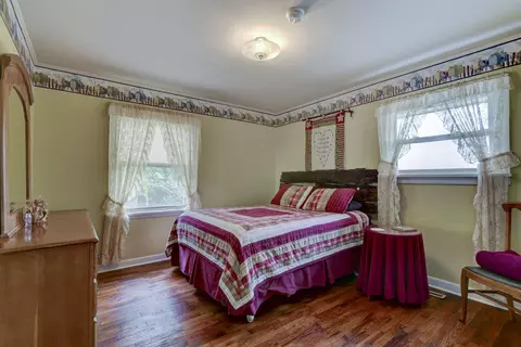 Bedroom - 14228 Us-160, Forsyth, MO 65653 photo 1 of 6
