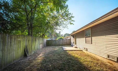 Exterior - 1628 E Adams St, Springfield, MO 65803 photo 9 of 9