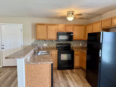 5610 W Sugar Pine Dr, Springfield, MO 65802 photo 8