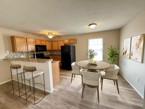 5610 W Sugar Pine Dr, Springfield, MO 65802 photo 7