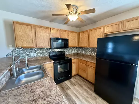 5610 W Sugar Pine Dr, Springfield, MO 65802 photo 9