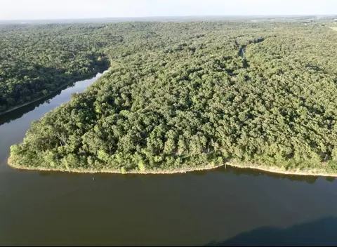 000 Eagles Nest Rd, Pittsburg, MO 65724