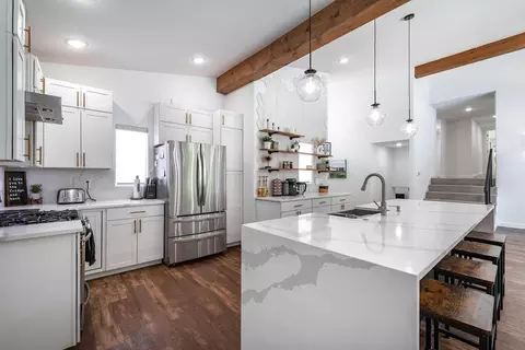 Kitchen - 530 Parnell Dr, Branson, MO 65616 photo 4 of 5