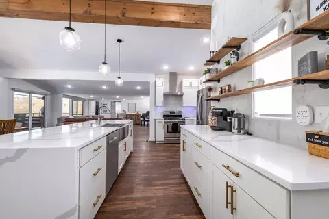 Kitchen - 530 Parnell Dr, Branson, MO 65616 photo 2 of 5