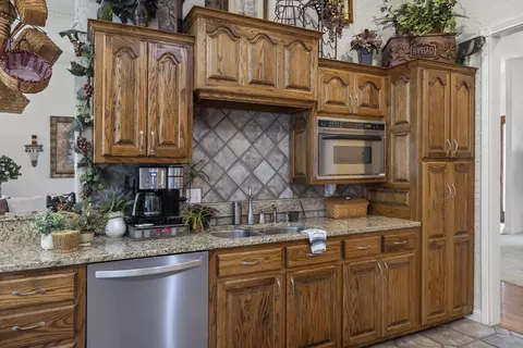 4345 E Cromwell St, Springfield, MO 65802 photo 9