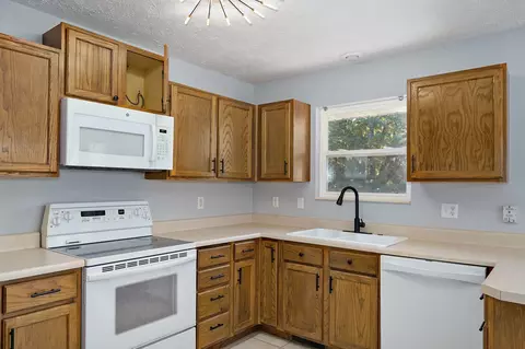 2823 N Washington Ave, Springfield, MO 65803 photo 11