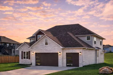 858 E Richmond Way, Nixa, MO 65714