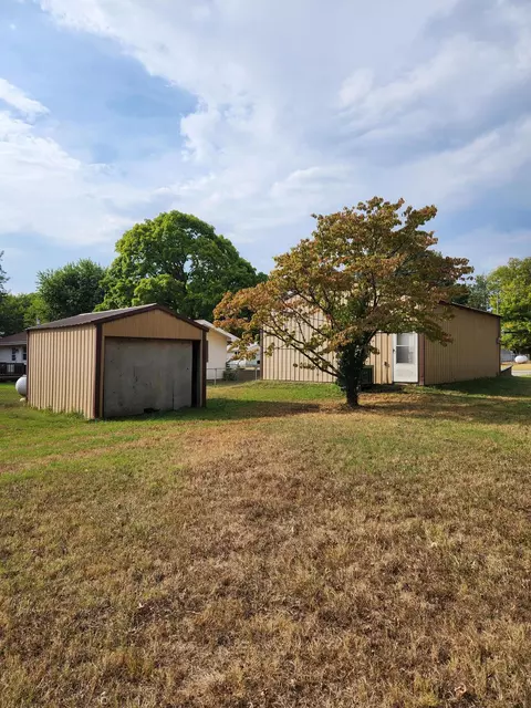 462 Cedar St, Sparta, MO 65753 photo 13