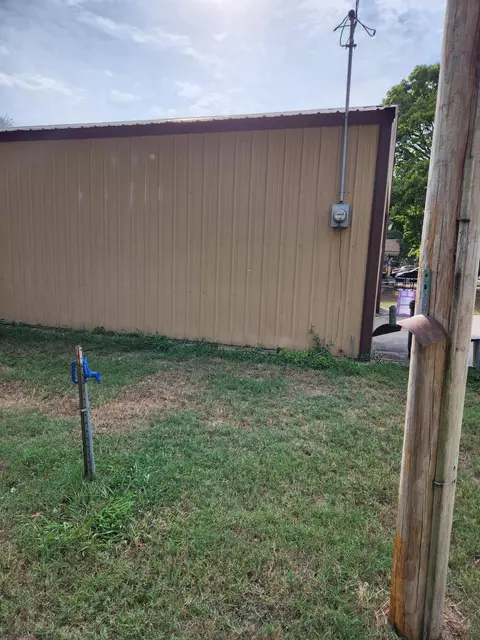 462 Cedar St, Sparta, MO 65753 photo 9