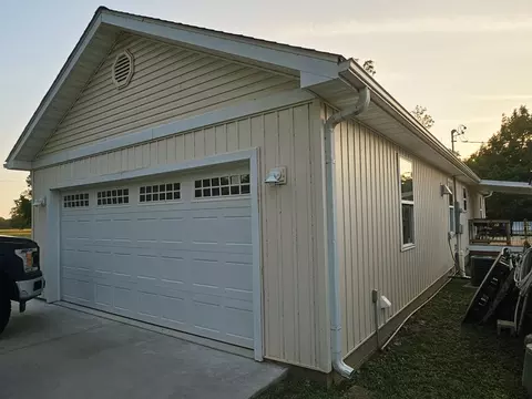 210 E 6th St, Jasper, MO 64755 photo 4