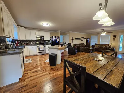 210 E 6th St, Jasper, MO 64755 photo 11