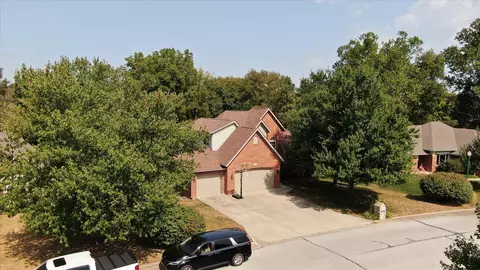 805 E Stone Ridge Dr, Ozark, MO 65721 photo 2