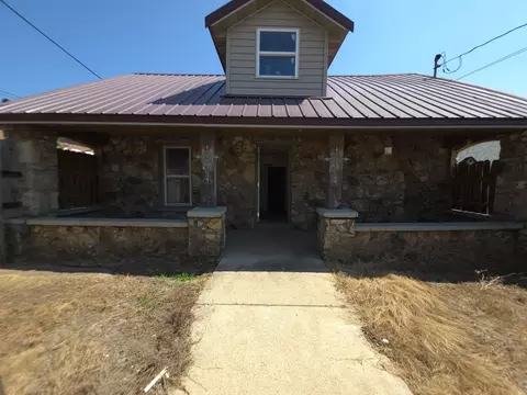 108 Main St, Gainesville, MO 65655