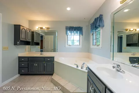 605 N Persimmon Dr, Nixa, MO 65714 photo 29