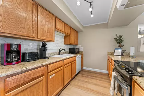 Kitchen - 160 Mulligan Dr #4, Branson, MO 65616 photo 2 of 3