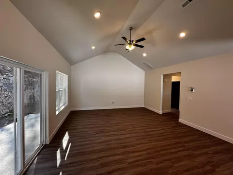 180 Sunrise Villa Dr, Branson, MO 65616 photo 2