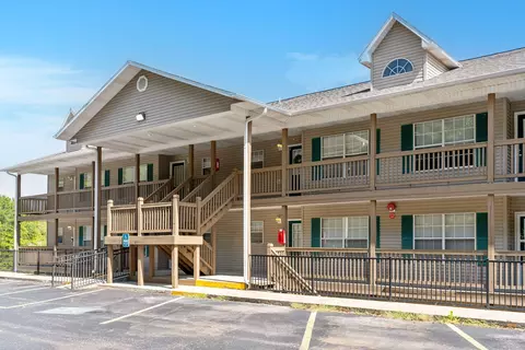 610 Abby Ln #4, Branson, MO 65616 photo 2
