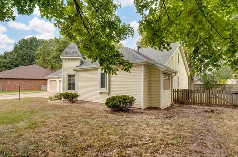 1645 E Camino Alto St, Springfield, MO 65804 photo 4