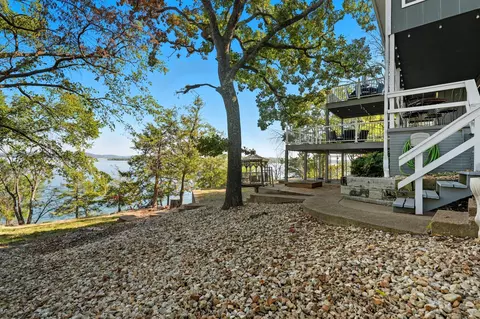 956 Table Rock Cir, Branson, MO 65616 photo 4