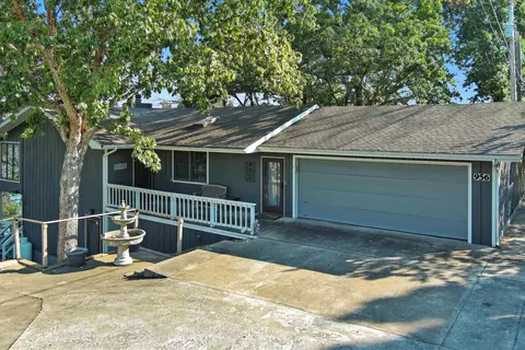 956 Table Rock Cir, Branson, MO 65616 photo 9